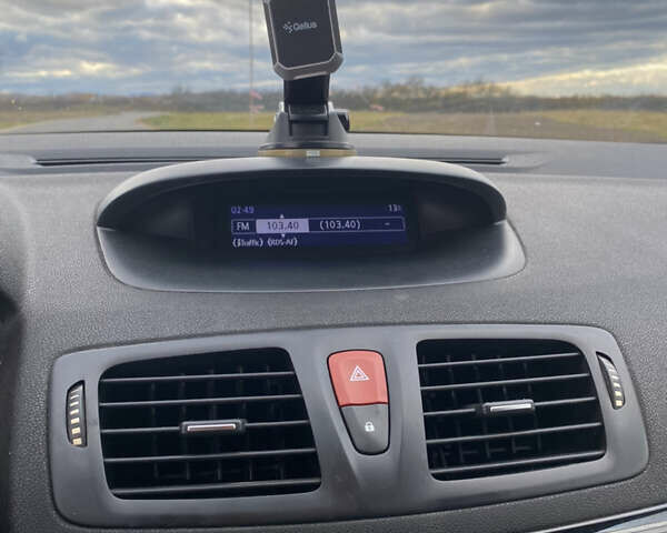 Серый Рено Меган, объемом двигателя 1.5 л и пробегом 200 тыс. км за 4999 $, фото 17 на Automoto.ua