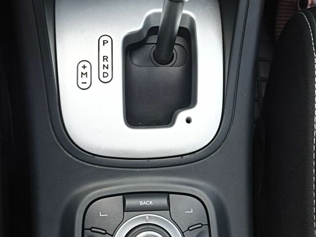 Серый Рено Меган, объемом двигателя 0 л и пробегом 232 тыс. км за 7000 $, фото 3 на Automoto.ua