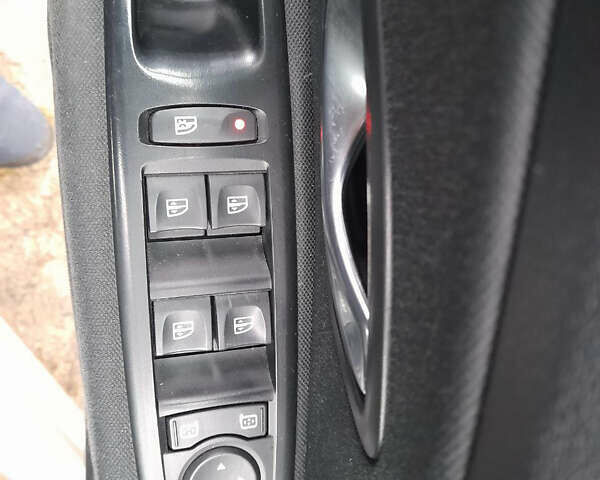 Серый Рено Меган, объемом двигателя 1.5 л и пробегом 270 тыс. км за 7350 $, фото 29 на Automoto.ua