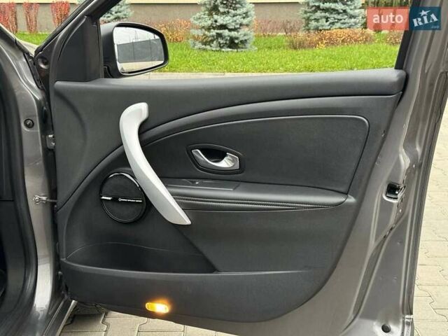 Сірий Рено Меган, об'ємом двигуна 1.4 л та пробігом 216 тис. км за 7700 $, фото 31 на Automoto.ua