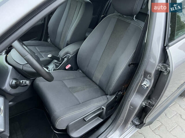 Серый Рено Меган, объемом двигателя 1.46 л и пробегом 220 тыс. км за 7900 $, фото 31 на Automoto.ua