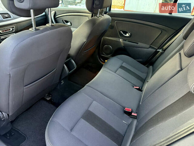 Сірий Рено Меган, об'ємом двигуна 1.4 л та пробігом 214 тис. км за 5999 $, фото 16 на Automoto.ua
