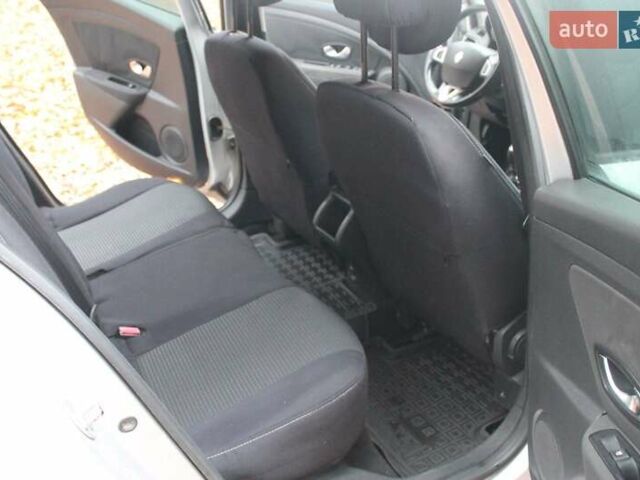 Сірий Рено Меган, об'ємом двигуна 1.5 л та пробігом 270 тис. км за 7200 $, фото 14 на Automoto.ua