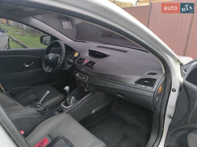 Сірий Рено Меган, об'ємом двигуна 1.46 л та пробігом 246 тис. км за 5300 $, фото 4 на Automoto.ua