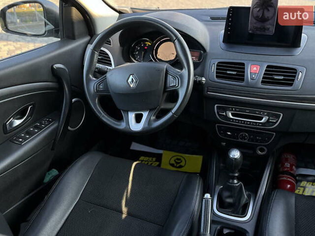 Сірий Рено Меган, об'ємом двигуна 1.46 л та пробігом 208 тис. км за 7800 $, фото 14 на Automoto.ua