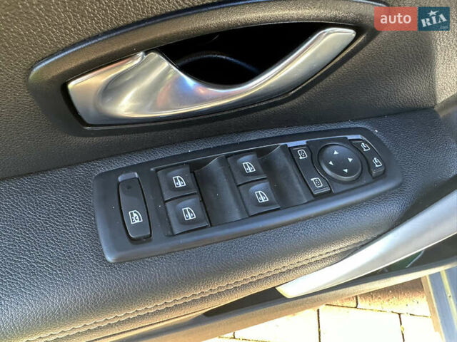 Серый Рено Меган, объемом двигателя 1.5 л и пробегом 257 тыс. км за 8500 $, фото 14 на Automoto.ua