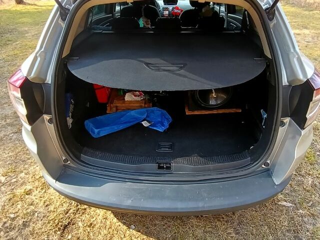 Сірий Рено Меган, об'ємом двигуна 1.5 л та пробігом 230 тис. км за 6800 $, фото 8 на Automoto.ua