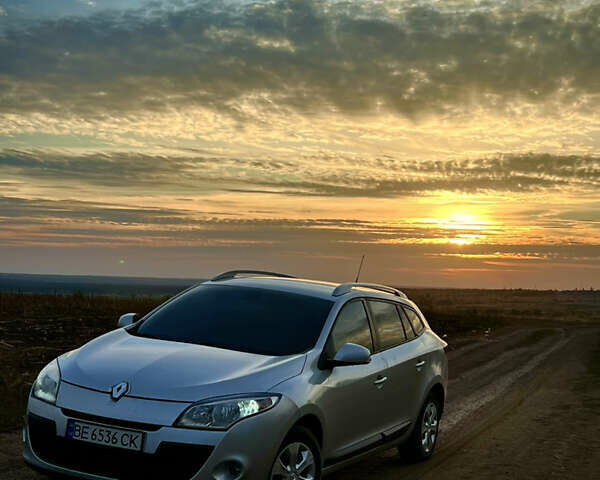 Серый Рено Меган, объемом двигателя 1.46 л и пробегом 280 тыс. км за 7250 $, фото 1 на Automoto.ua