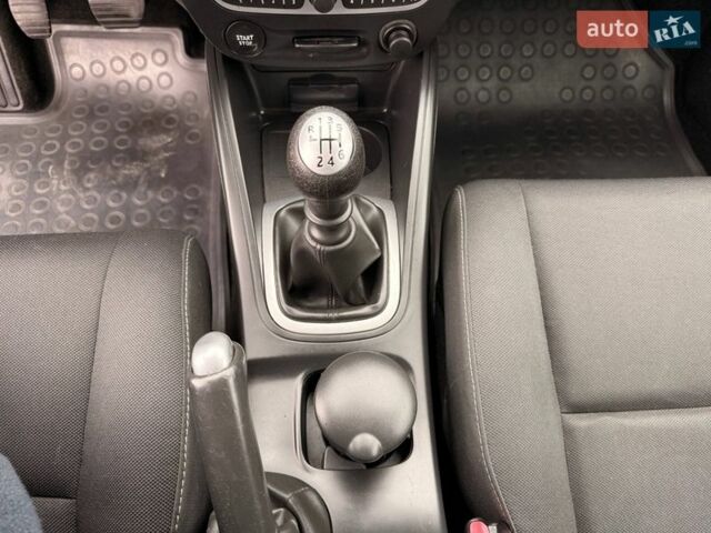 Серый Рено Меган, объемом двигателя 1.5 л и пробегом 208 тыс. км за 7299 $, фото 61 на Automoto.ua