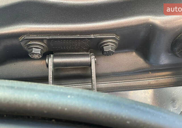 Серый Рено Меган, объемом двигателя 1.5 л и пробегом 151 тыс. км за 7800 $, фото 29 на Automoto.ua