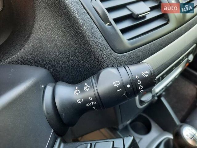 Серый Рено Меган, объемом двигателя 1.6 л и пробегом 194 тыс. км за 8100 $, фото 47 на Automoto.ua