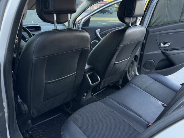 Сірий Рено Меган, об'ємом двигуна 1.5 л та пробігом 270 тис. км за 6800 $, фото 4 на Automoto.ua