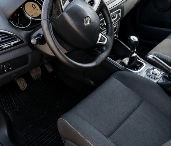 Сірий Рено Меган, об'ємом двигуна 1.5 л та пробігом 212 тис. км за 7005 $, фото 7 на Automoto.ua