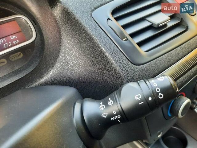 Серый Рено Меган, объемом двигателя 1.6 л и пробегом 201 тыс. км за 7700 $, фото 36 на Automoto.ua
