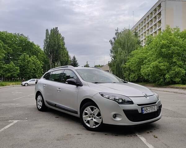 Серый Рено Меган, объемом двигателя 1.46 л и пробегом 250 тыс. км за 6900 $, фото 6 на Automoto.ua