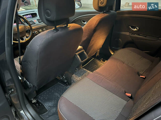 Серый Рено Меган, объемом двигателя 1.46 л и пробегом 266 тыс. км за 6800 $, фото 10 на Automoto.ua