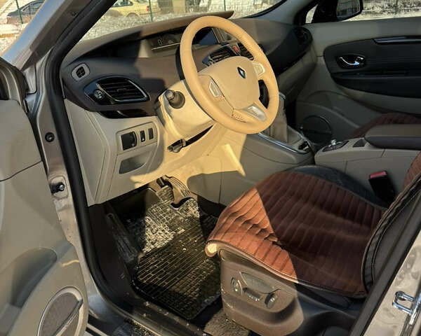 Сірий Рено Меган, об'ємом двигуна 1.46 л та пробігом 280 тис. км за 8200 $, фото 15 на Automoto.ua