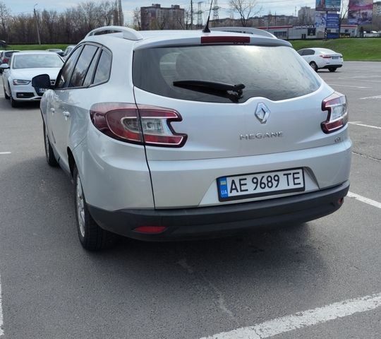 Сірий Рено Меган, об'ємом двигуна 1.46 л та пробігом 276 тис. км за 4900 $, фото 2 на Automoto.ua