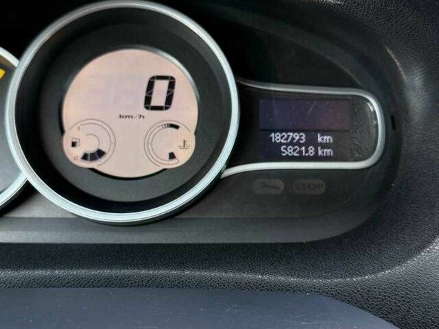 Сірий Рено Меган, об'ємом двигуна 1.5 л та пробігом 183 тис. км за 6782 $, фото 2 на Automoto.ua