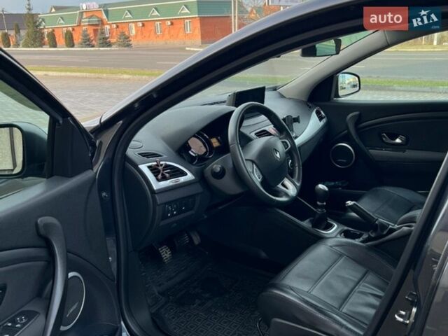 Серый Рено Меган, объемом двигателя 1.5 л и пробегом 240 тыс. км за 8350 $, фото 6 на Automoto.ua