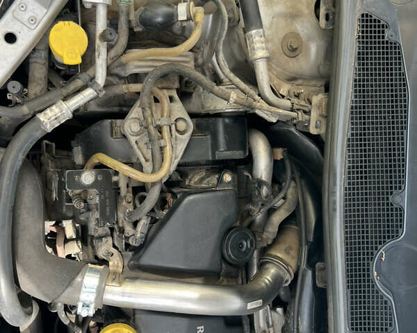 Серый Рено Меган, объемом двигателя 1.5 л и пробегом 277 тыс. км за 7500 $, фото 22 на Automoto.ua