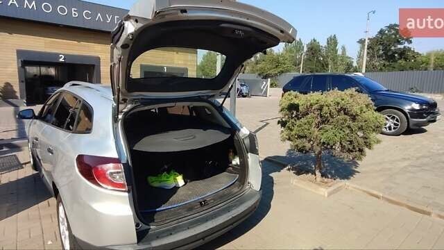 Сірий Рено Меган, об'ємом двигуна 1.46 л та пробігом 255 тис. км за 5800 $, фото 6 на Automoto.ua