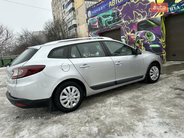 Серый Рено Меган, объемом двигателя 1.5 л и пробегом 223 тыс. км за 7100 $, фото 11 на Automoto.ua