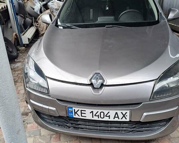 Серый Рено Меган, объемом двигателя 1.46 л и пробегом 240 тыс. км за 6100 $, фото 9 на Automoto.ua