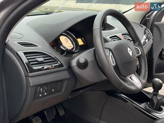 Сірий Рено Меган, об'ємом двигуна 1.4 л та пробігом 216 тис. км за 6500 $, фото 28 на Automoto.ua