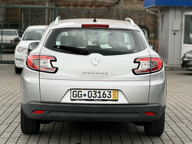 Серый Рено Меган, объемом двигателя 1.6 л и пробегом 150 тыс. км за 7500 $, фото 4 на Automoto.ua