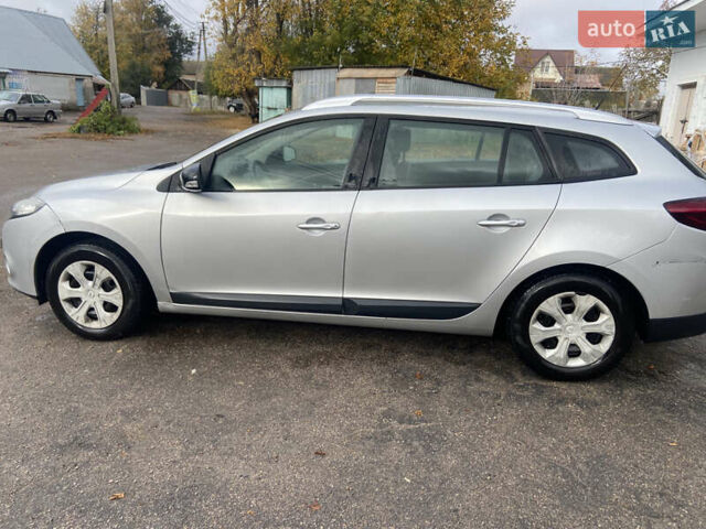 Серый Рено Меган, объемом двигателя 1.46 л и пробегом 221 тыс. км за 7000 $, фото 2 на Automoto.ua