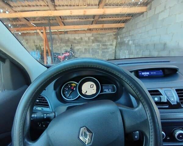 Серый Рено Меган, объемом двигателя 1.46 л и пробегом 238 тыс. км за 7200 $, фото 6 на Automoto.ua