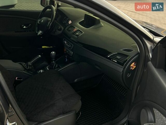 Серый Рено Меган, объемом двигателя 1.46 л и пробегом 230 тыс. км за 6400 $, фото 11 на Automoto.ua