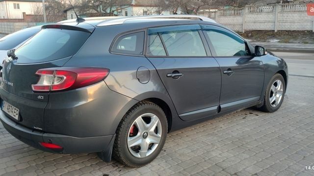 Серый Рено Меган, объемом двигателя 1.46 л и пробегом 347 тыс. км за 7800 $, фото 13 на Automoto.ua