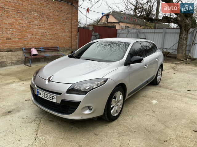 Сірий Рено Меган, об'ємом двигуна 1.46 л та пробігом 239 тис. км за 6700 $, фото 1 на Automoto.ua