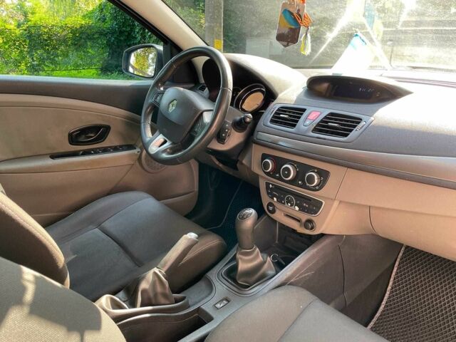 Сірий Рено Меган, об'ємом двигуна 1.5 л та пробігом 266 тис. км за 6440 $, фото 18 на Automoto.ua