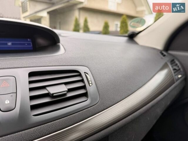 Серый Рено Меган, объемом двигателя 1.5 л и пробегом 208 тыс. км за 7299 $, фото 20 на Automoto.ua
