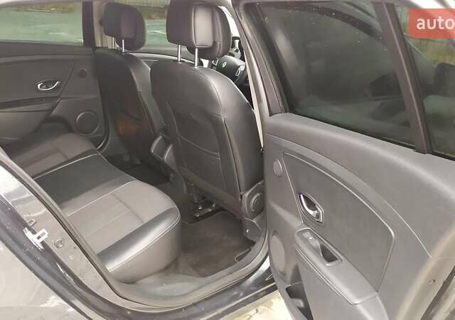 Серый Рено Меган, объемом двигателя 1.4 л и пробегом 179 тыс. км за 8300 $, фото 14 на Automoto.ua