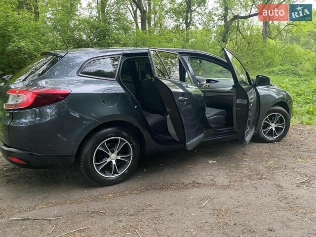 Сірий Рено Меган, об'ємом двигуна 1.5 л та пробігом 250 тис. км за 7200 $, фото 2 на Automoto.ua