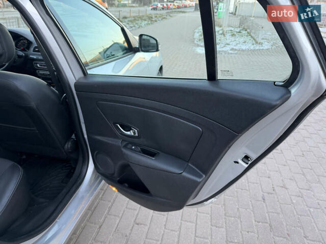 Сірий Рено Меган, об'ємом двигуна 1.5 л та пробігом 260 тис. км за 7550 $, фото 40 на Automoto.ua