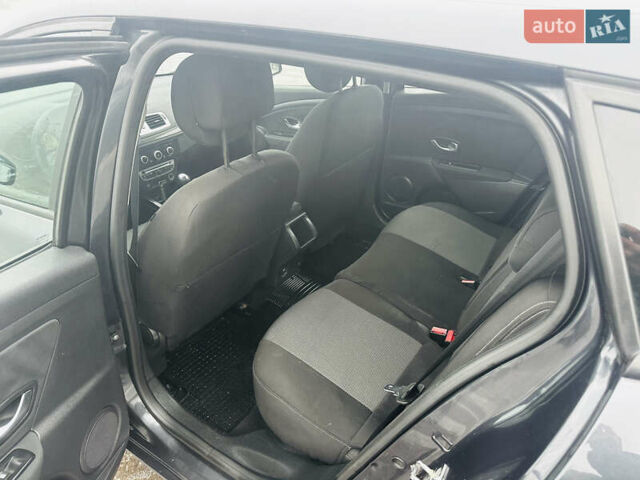 Серый Рено Меган, объемом двигателя 1.46 л и пробегом 223 тыс. км за 6500 $, фото 13 на Automoto.ua