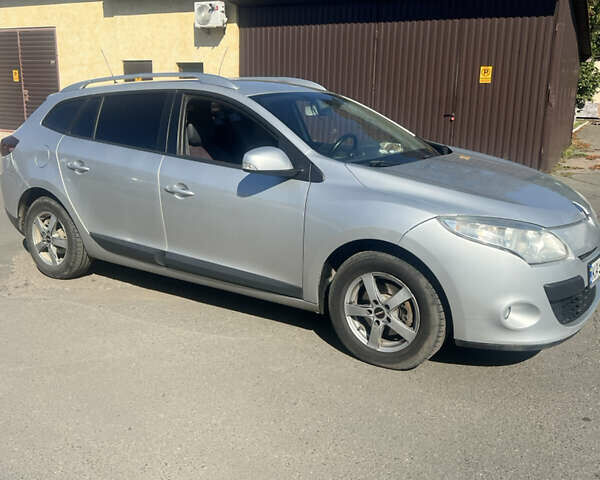 Серый Рено Меган, объемом двигателя 1.46 л и пробегом 320 тыс. км за 6500 $, фото 1 на Automoto.ua