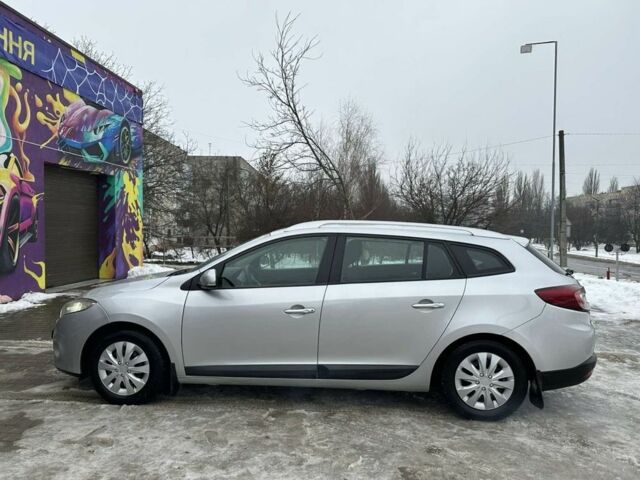 Сірий Рено Меган, об'ємом двигуна 1.5 л та пробігом 223 тис. км за 6700 $, фото 2 на Automoto.ua