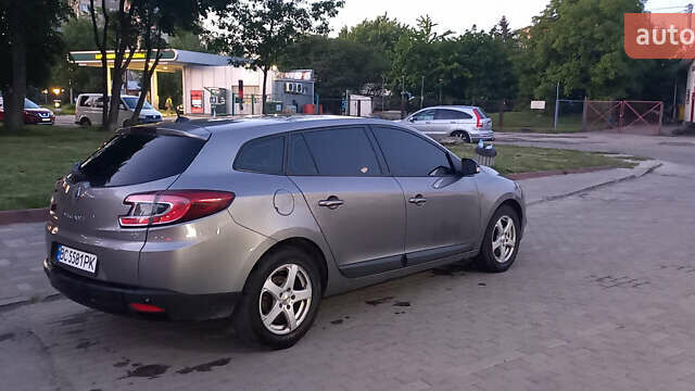 Сірий Рено Меган, об'ємом двигуна 1.46 л та пробігом 250 тис. км за 8200 $, фото 3 на Automoto.ua