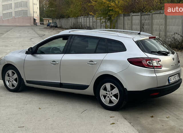 Серый Рено Меган, объемом двигателя 1.46 л и пробегом 274 тыс. км за 6300 $, фото 24 на Automoto.ua