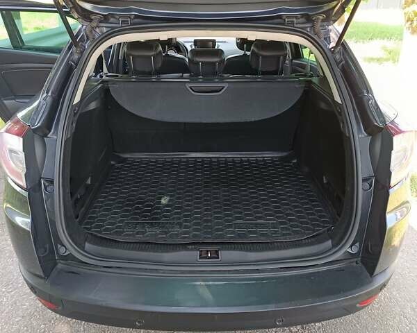 Серый Рено Меган, объемом двигателя 1.46 л и пробегом 300 тыс. км за 7699 $, фото 49 на Automoto.ua