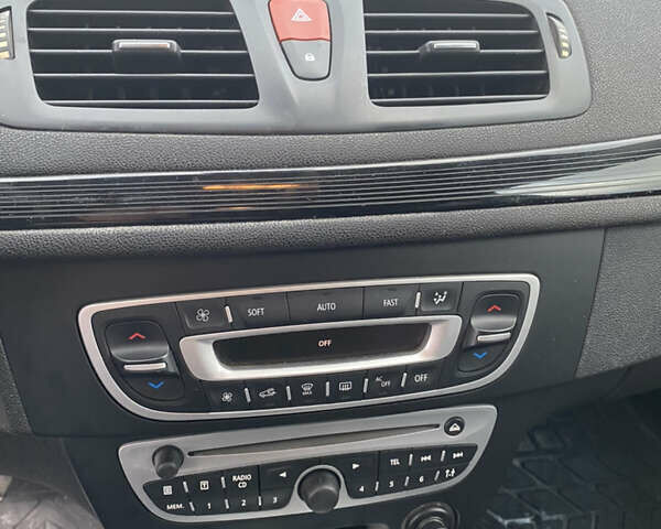 Сірий Рено Меган, об'ємом двигуна 1.5 л та пробігом 200 тис. км за 4950 $, фото 14 на Automoto.ua