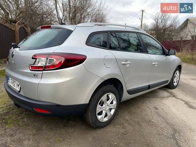 Серый Рено Меган, объемом двигателя 1.46 л и пробегом 232 тыс. км за 7600 $, фото 3 на Automoto.ua