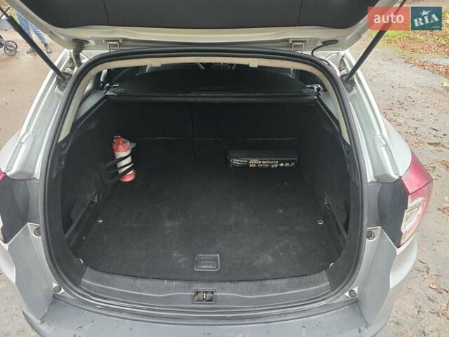 Сірий Рено Меган, об'ємом двигуна 1.6 л та пробігом 240 тис. км за 7000 $, фото 8 на Automoto.ua