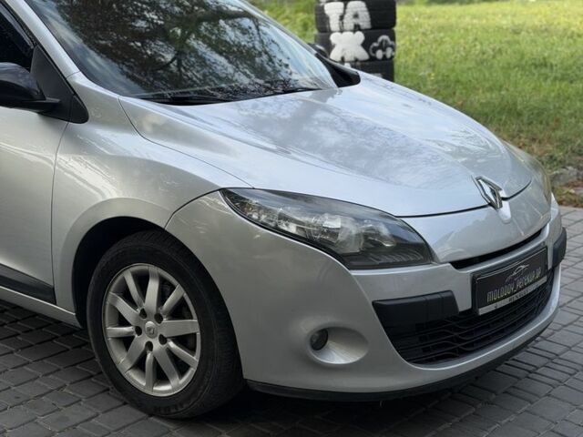 Сірий Рено Меган, об'ємом двигуна 1.5 л та пробігом 237 тис. км за 6696 $, фото 3 на Automoto.ua